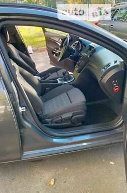 Универсал Opel Insignia 2011 в 