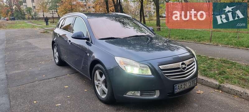 Універсал Opel Insignia 2011 в Києві