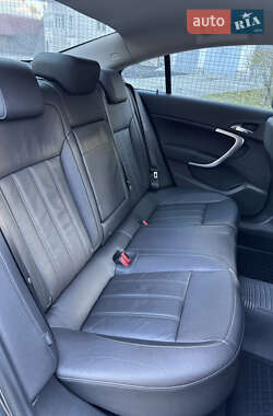 Седан Opel Insignia 2012 в Львові