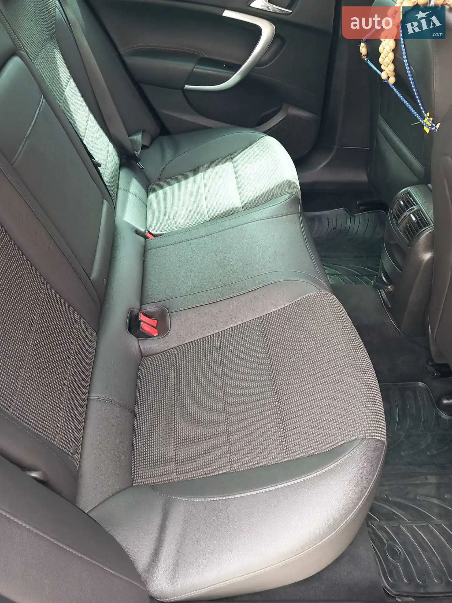 2010 Opel Insignia - мініатюра 6