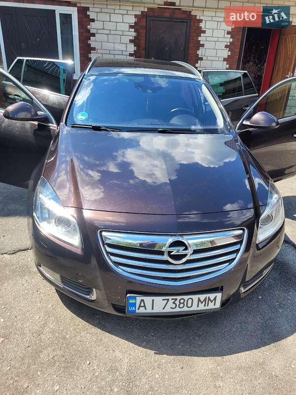 Универсал Opel Insignia 2011 в Мироновке