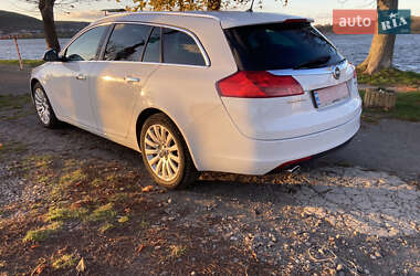 Универсал Opel Insignia 2010 в Бережанах