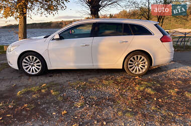 Универсал Opel Insignia 2010 в Бережанах