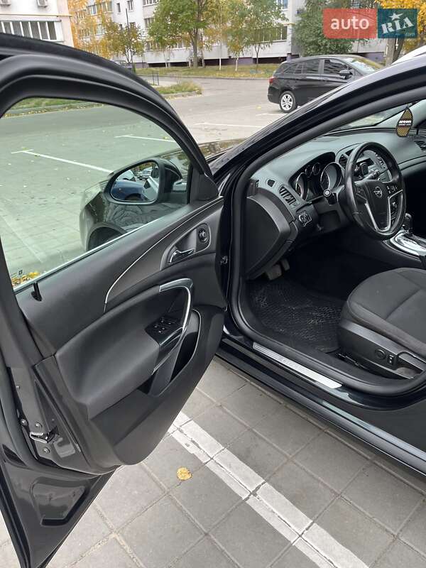 Універсал Opel Insignia 2012 в Черкасах