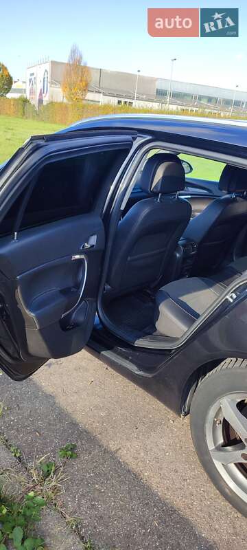 Универсал Opel Insignia 2010 в Киеве