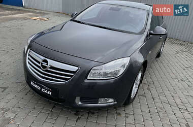 Седан Opel Insignia 2011 в Знаменке