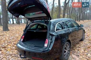 Универсал Opel Insignia 2011 в 
