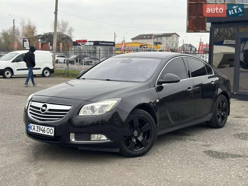 Лифтбек Opel Insignia 2010 в Киеве