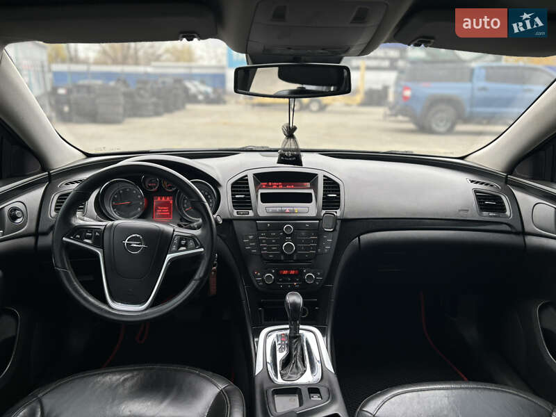 Лифтбек Opel Insignia 2010 в Киеве