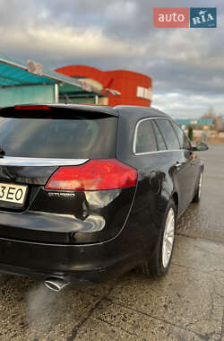 Универсал Opel Insignia 2012 в Березному