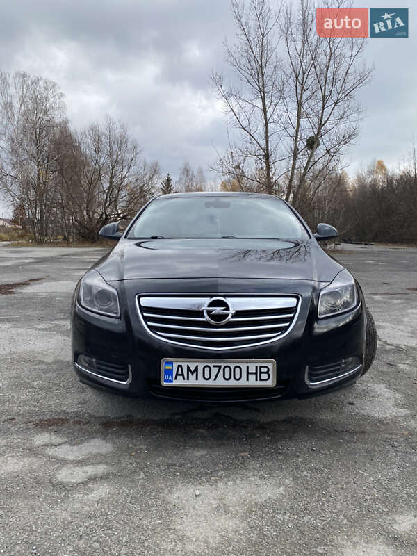 Лифтбек Opel Insignia 2012 в 