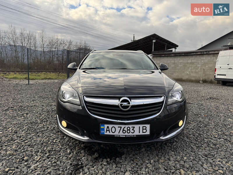 Универсал Opel Insignia 2015 в Хусте