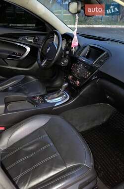 Седан Opel Insignia 2010 в 