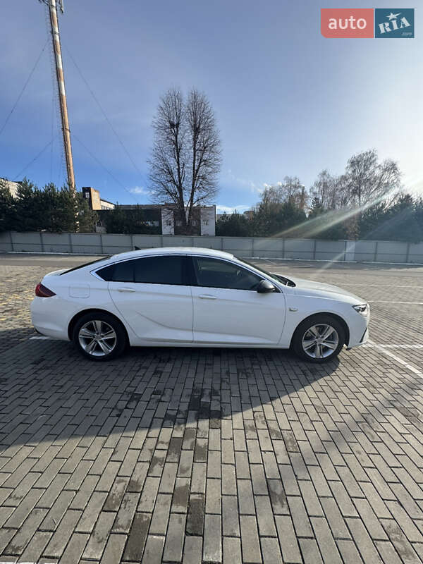 Лифтбек Opel Insignia 2022 в Луцке