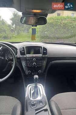 Универсал Opel Insignia 2010 в 