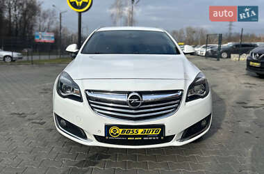 Універсал Opel Insignia 2014 в Чернівцях