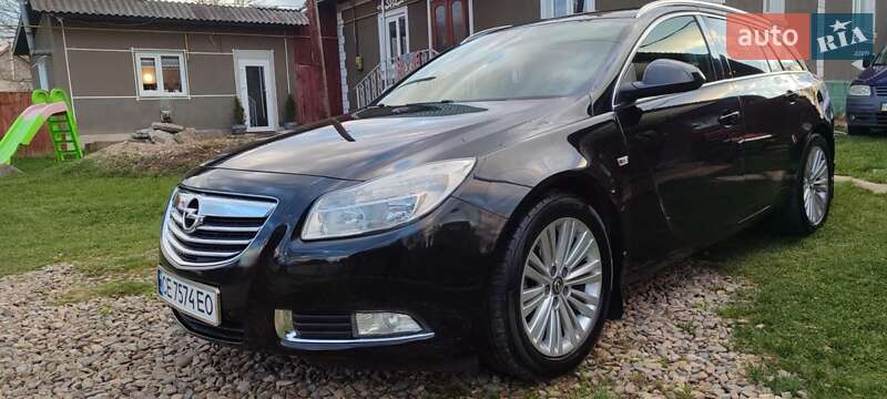 Універсал Opel Insignia 2012 в Чернівцях