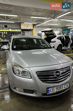 Універсал Opel Insignia 2010 в Чернівцях