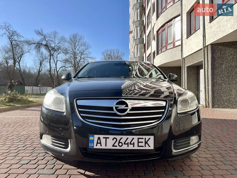 Універсал Opel Insignia 2010 в Івано-Франківську