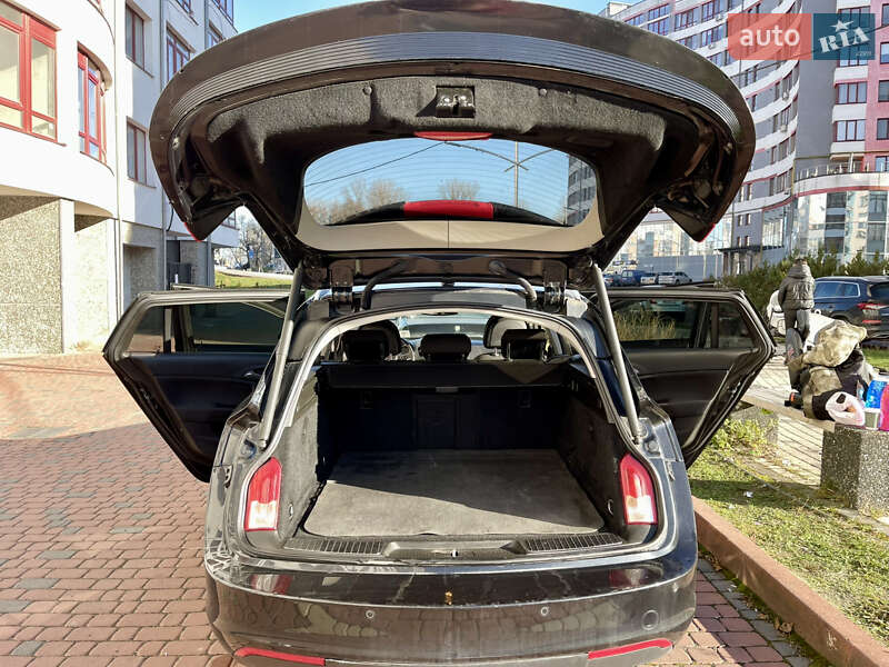 Універсал Opel Insignia 2010 в Івано-Франківську