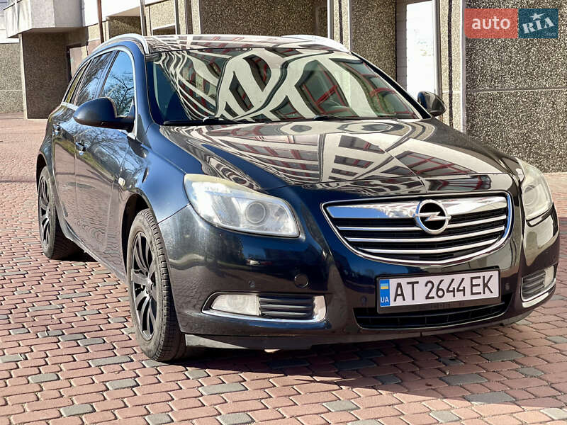 Універсал Opel Insignia 2010 в Івано-Франківську