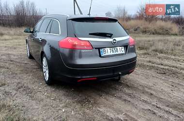 Універсал Opel Insignia 2010 в Хоролі