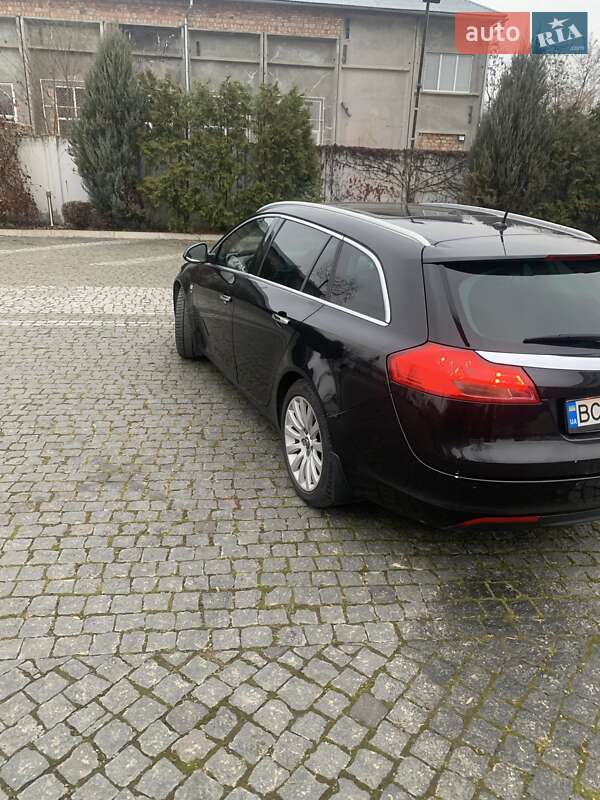 Універсал Opel Insignia 2010 в Стрию