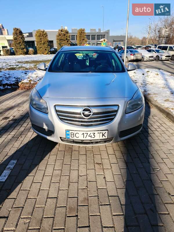 Універсал Opel Insignia 2011 в Львові