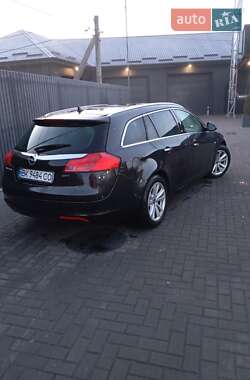 Універсал Opel Insignia 2010 в Сарнах