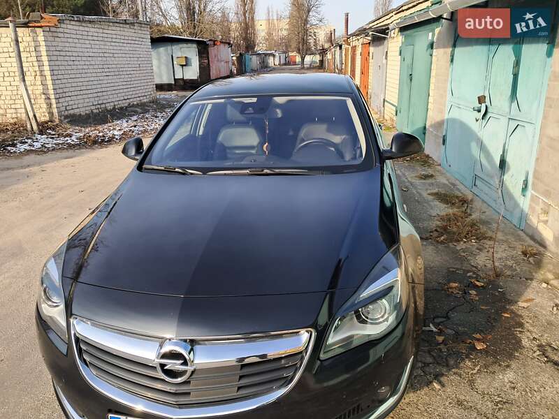 Седан Opel Insignia 2016 в Вараші