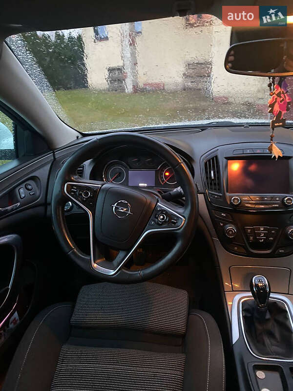 Універсал Opel Insignia 2015 в Івано-Франківську