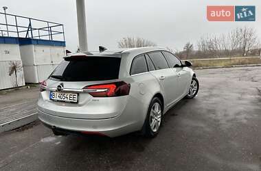 Универсал Opel Insignia 2015 в Глобине