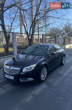 Седан Opel Insignia 2010 в Чернівцях