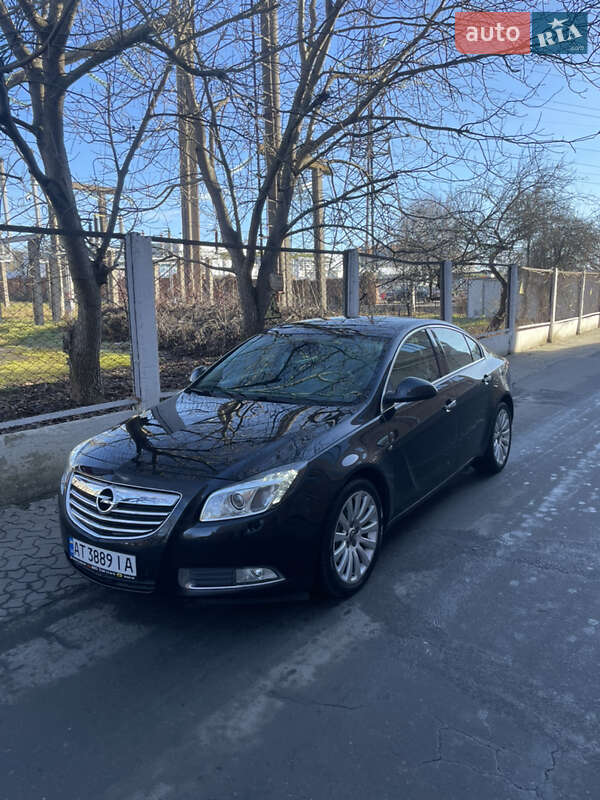 Седан Opel Insignia 2010 в Черновцах