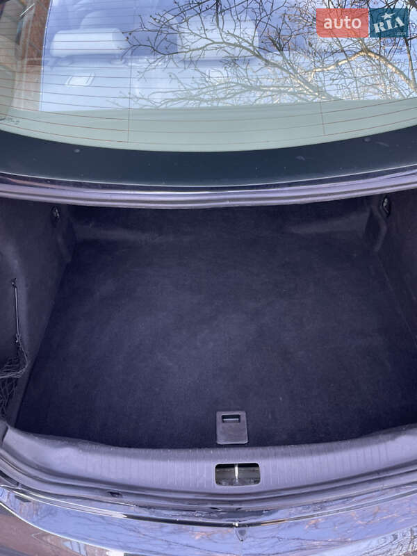 Седан Opel Insignia 2010 в Черновцах
