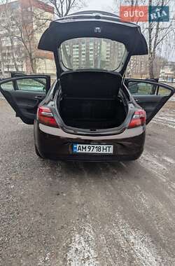 Седан Opel Insignia 2014 в Звягеле