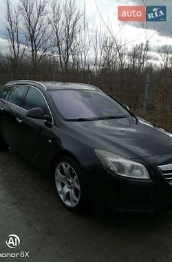 Универсал Opel Insignia 2010 в 