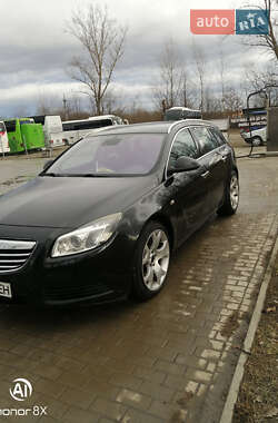 Универсал Opel Insignia 2010 в 