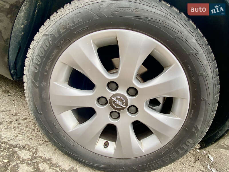 Универсал Opel Insignia 2016 в Львове фото 28 Универсал Opel Insignia 2016 в Львове