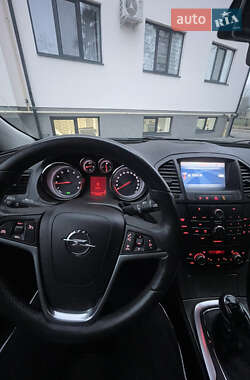 Седан Opel Insignia 2009 в Острозі