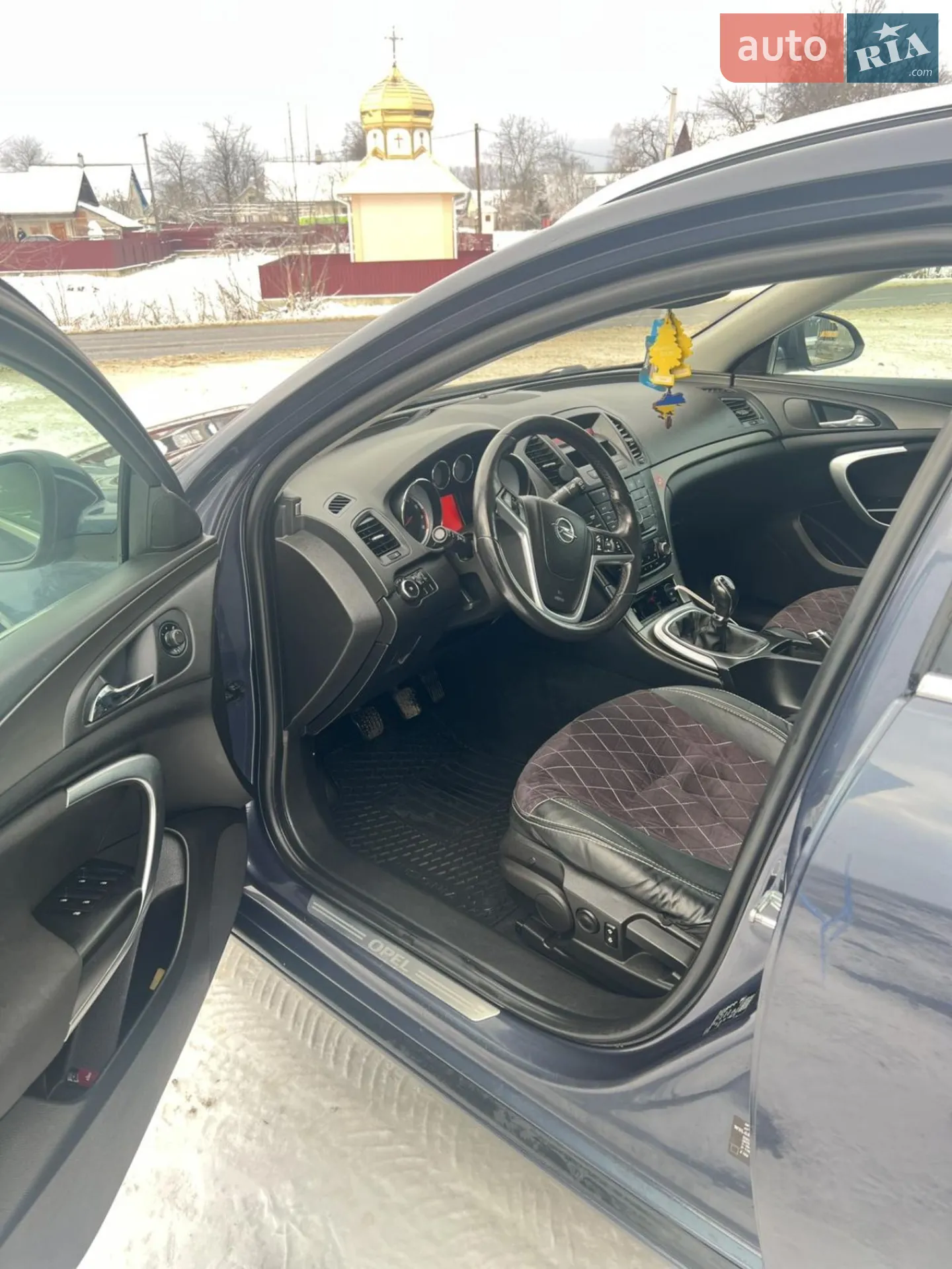 2010 Opel Insignia - мініатюра 3