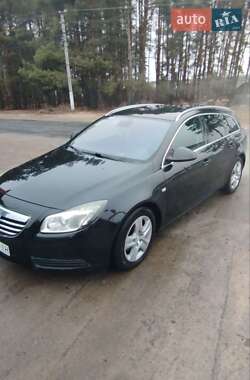 Универсал Opel Insignia 2010 в 
