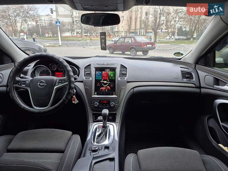 Универсал Opel Insignia 2013 в Черноморске