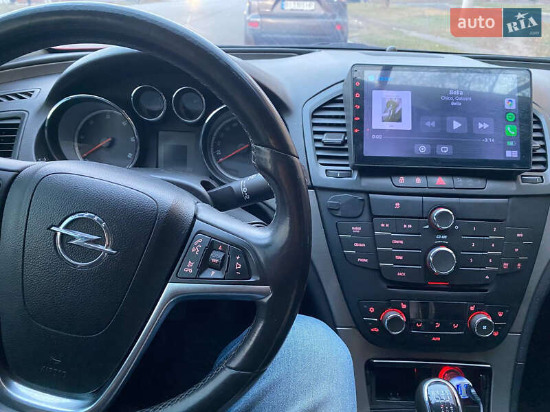 Універсал Opel Insignia 2011 в Полтаві