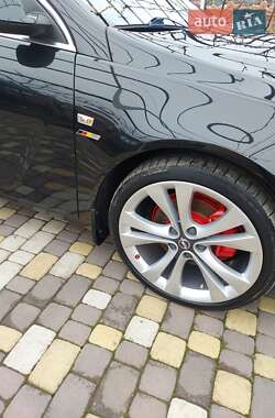 Универсал Opel Insignia 2011 в 