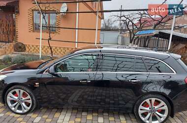Универсал Opel Insignia 2011 в 