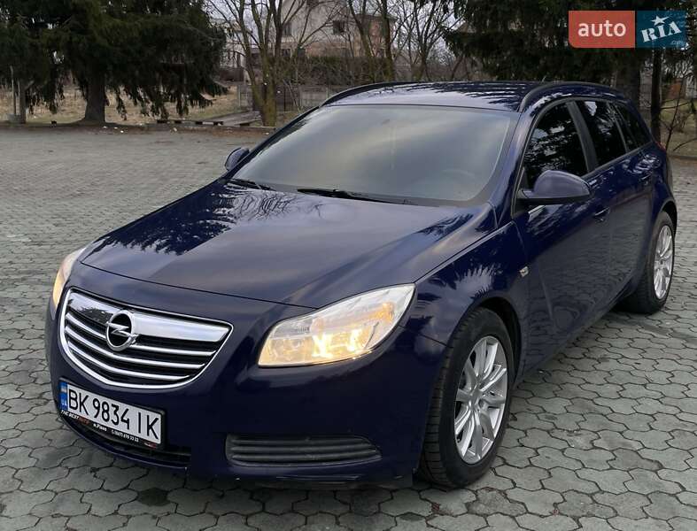 Универсал Opel Insignia 2013 в Дубно