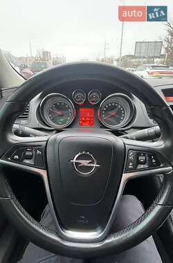 Седан Opel Insignia 2011 в 
