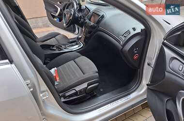 Универсал Opel Insignia 2014 в 