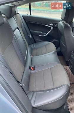 Седан Opel Insignia 2009 в 